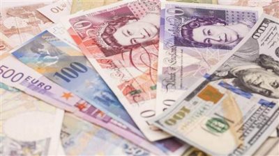 الجنيه الإسترليني يرتفع مقابل الدولار الأمريكي واليورو الأوروبي