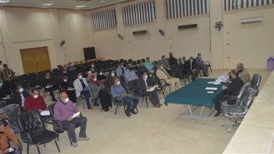 رئيس الوحدة المحلية لمركز ومدينة الخارجة يترأس تنفيذي المجلس