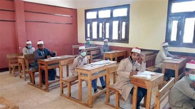 337 طالبا بالشهادة الإعدادية الأزهرية يؤدون امتحان القرآن