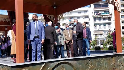 وزيرة الثقافة ومحافظ بورسعيد يتفقدان منفذ الهيئة العامة للكتاب ببورفؤاد