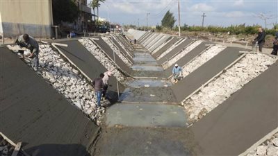 استمرار أعمال تأهيل الترع وتطهير المصارف وصيانة محطات الصرف بالبحيرة