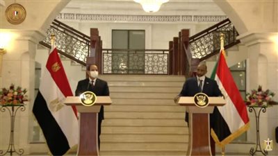 عاجل| المؤتمر الصحفي للرئيس السيسي ورئيس مجلس السيادة السوداني.. (فيديو)