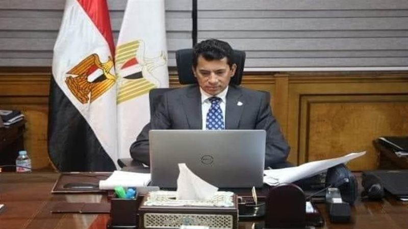 وزير الشباب والرياضة