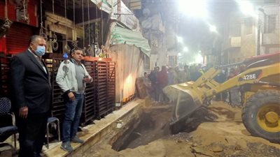 محافظ أسيوط يعلن إصلاح هبوط أرضي وكسر ماسورة مياه بميدان المجاهدين