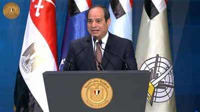 السيسى: الحكومة تسعى إلى تغيير حياة المواطنين الأكثر احتياجا في القرى للأفضل