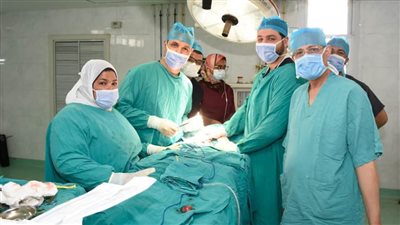 جراحة نادرة بجامعة أسيوط لطفل  