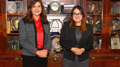 السفيرة نبيلة مكرم: فخورون بـ