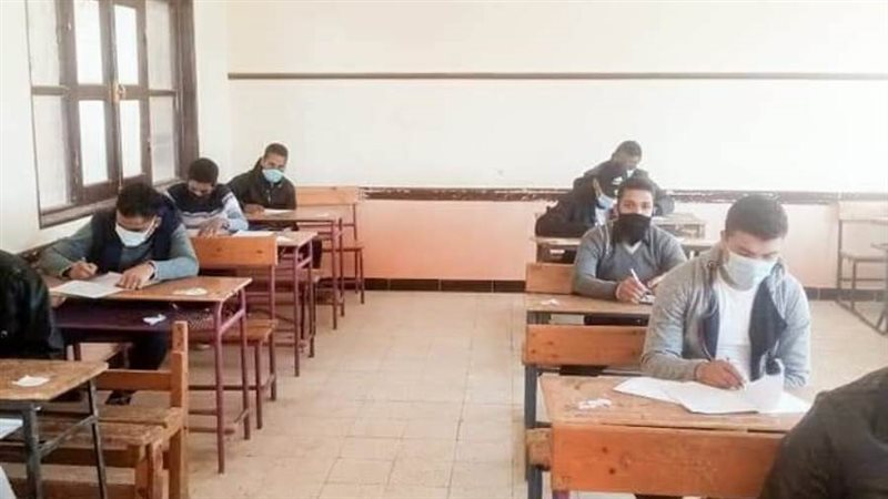 طلاب الوادي الجديد