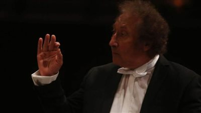 السيمفوني يحتفي بالموسيقى البولندية ويحيي ذكرى رحيل بيندريتسكي