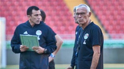 عاجل.. مدرب منتخب مصر يعاون كارتيرون في الزمالك