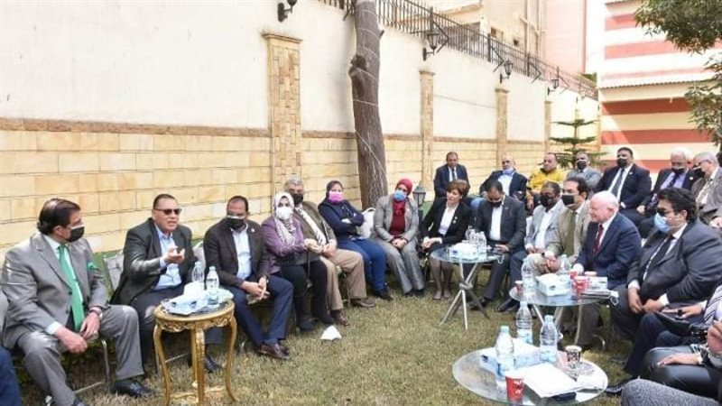 محافظ الشرقيه يلتقي