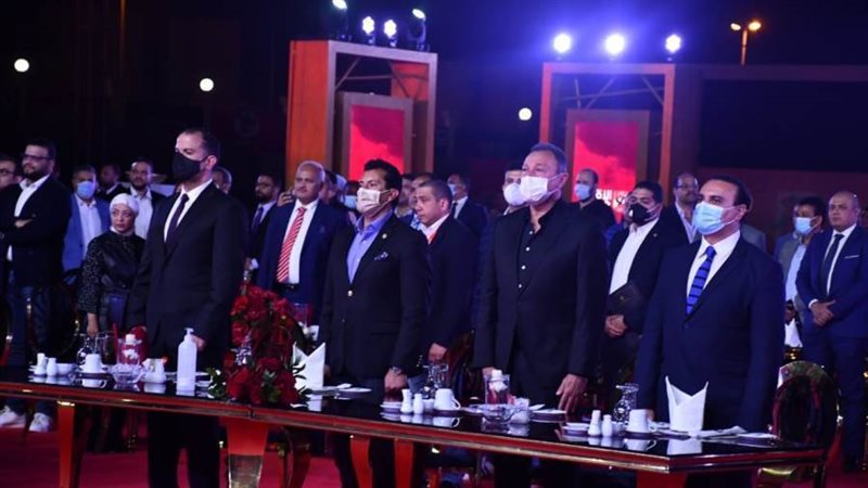 وزير الرياضة اثناء