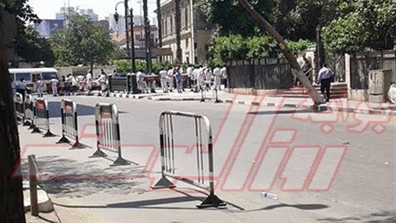 حضور أمني مكثف أمام