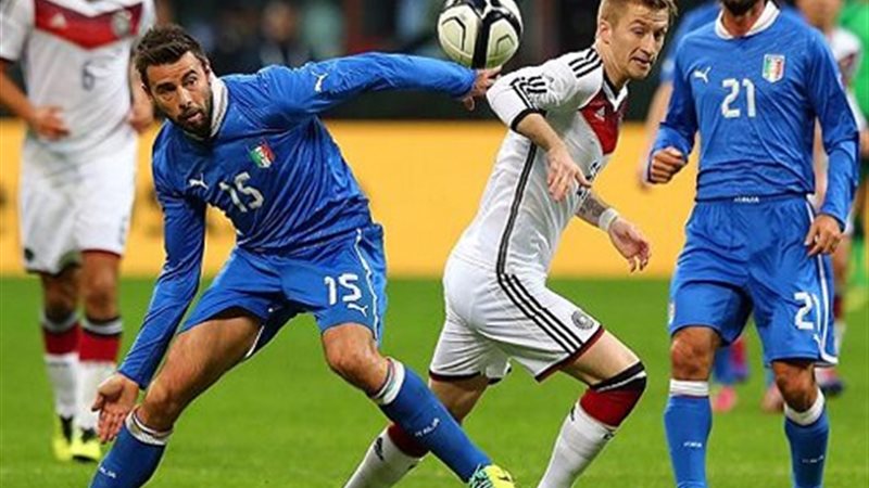 صاحب الأرض يقارع