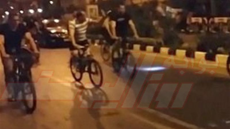 السيسى يتجول بالدراجة