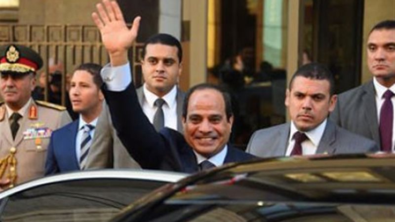 السيسى يغادر معهد