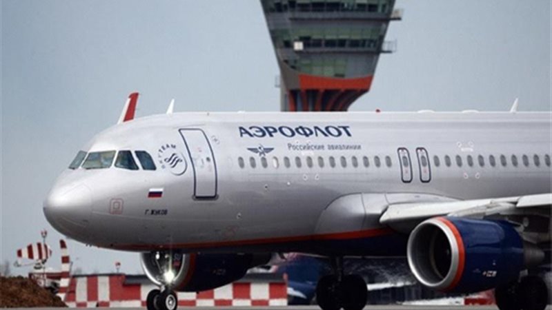 أول رحلة لإجلاء المواطنين