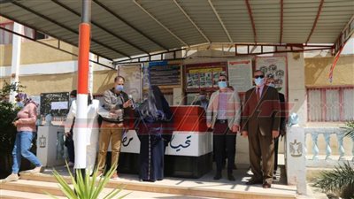 محافظ كفر الشيخ يتفقد المدارس للاطمئنان على تطبيق الإجراءات الاحترازية