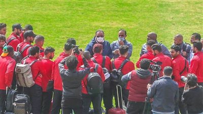 الخطيب للاعبي الأهلي: نثق في قدرتكم على تصحيح الأوضاع أمام فيتا كلوب