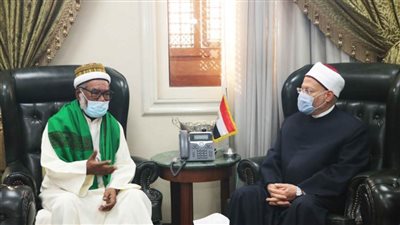 مفتي الجمهورية يستقبل مفتي جزر القمر وسفيرها لبحث تعزيز التعاون الإفتائي