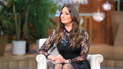 نرمين الفقي مطربة لأول مرة