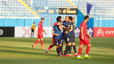 هدف إسلام عيسى يمنح بيراميدز التقدم على العبور في الشوط الأول