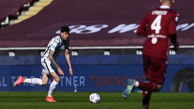 إنتر ميلان يعزز صدارة الدوري الإيطالي بفوز قاتل على تورينو