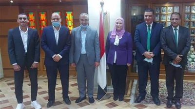 حزمة هدايا من وزيرة التضامن الاجتماعي لأول معيد بـ