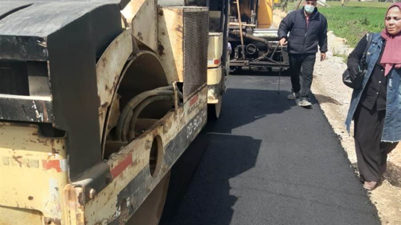 متابعة أعمال رصف