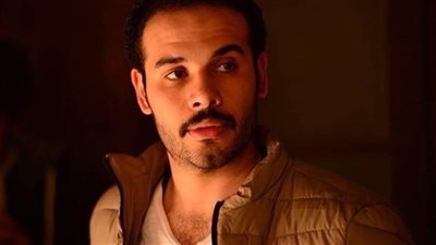 عزوز عادل ينتهي من تصوير دوره في 