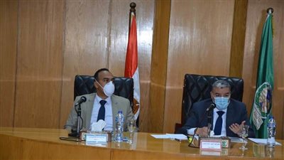محافظ المنيا: لن نسمح بأي تقصير أو تخاذل في تنفيذ الخطة الاستثمارية