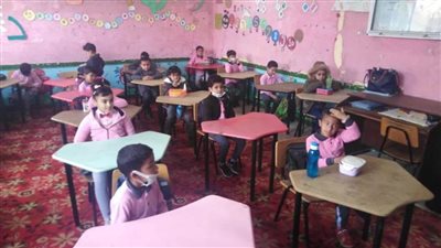 وكيل وزارة التعليم بشمال سيناء يتابع انتظام الدراسة وسط إجراءات احترازية