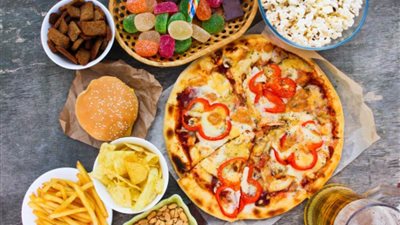   آثار النظام الغذائي عالي الدهون على مرضى السكري والسمنة والكبد