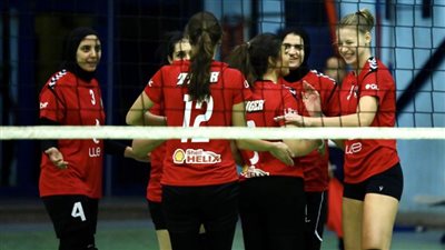 الأهلي يفوز على الجزيرة بثلاثة أشواط نظيفة في دوري الكرة الطائرة للسيدات