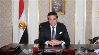 وزير التعليم العالي يستعرض تقريرًا لمتابعة مشروعات جامعة المنوفية 
