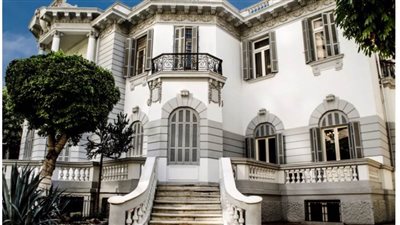 16 فنانا من سوريا وروسيا يجسدون معاني الأمل والحياة بمعرض فني مشترك