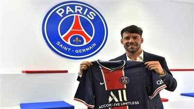 باريس سان جيرمان الفرنسي يمدد عقد لاعبه خوان بيرنات حتى 2025