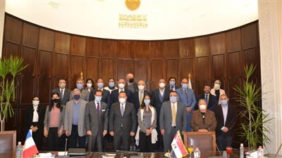 رئيس جامعة الإسكندرية يلتقي مع سفير فرنسا لبحث سبل التعاون مع الجامعات الفرنسية 