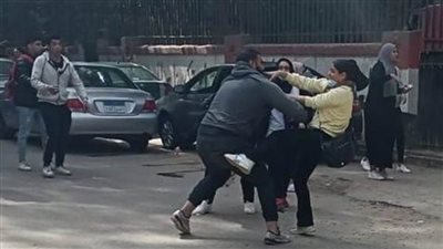 تفاصيل  تداول فيديو لشخص يطارد  فتاة حاملاً 