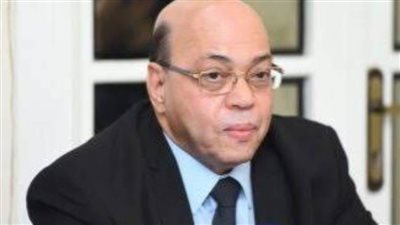 وزيرة الثقافة تنعى الدكتور شاكر عبد الحميد وزير الثقافة الأسبق