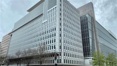 البنك الدولي يتعهد بمنح أفغانستان 60 مليون دولار لتعزيز برنامج التطعيم ضد (كوفيد-19)