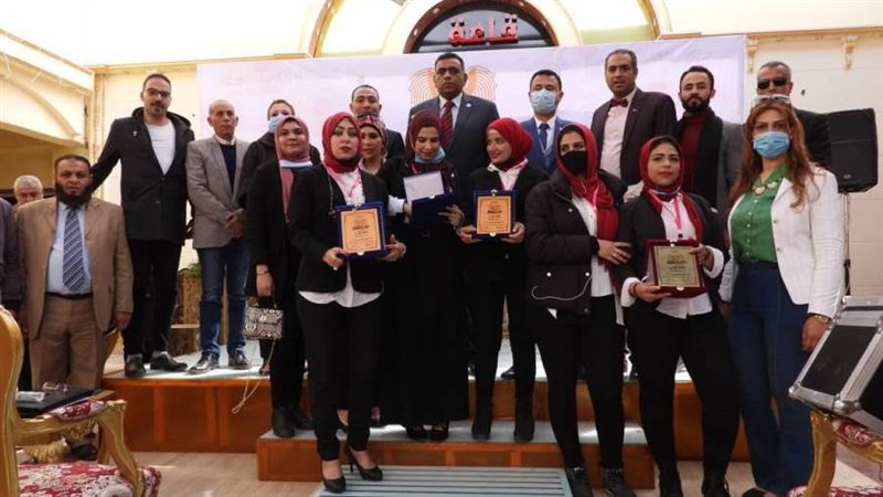 حزب المصريين يكرم