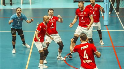 الأهلي يفوز علي القناة بثلاثية نظيفة في دوري الكرة الطائرة