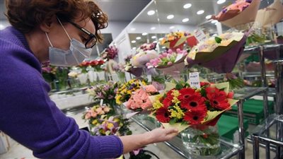 طبيبة وبائيات روسية تحذر من ارتفاع عدد الإصابات بالفيروس التاجي في موسم الربيع