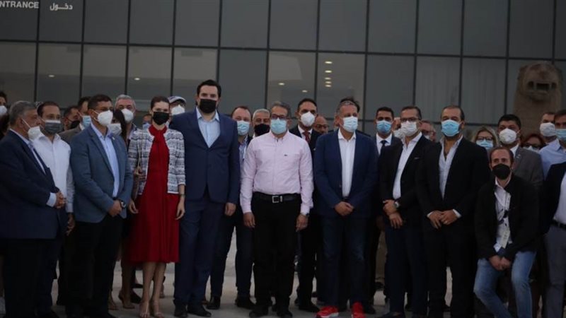 وزير السياحة والآثار