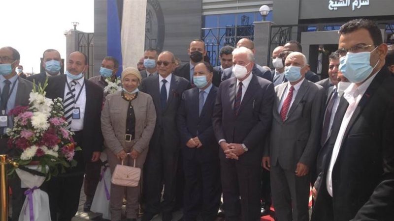 وزير المالية خلال