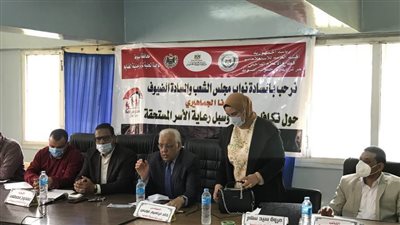 مركز إعلام جنوب أسيوط ينظم لقاءً جماهيريًا حول