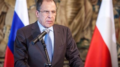 لافروف يدعو لاستخدام العملات الوطنية بدلا من الدولار الأمريكي في التسويات بين الدول