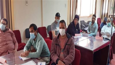 القوى العاملة تنظم دورة لريادة الأعمال للمستثمرين الجدد بسوهاج.. صور