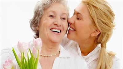 عيد الأم .. 10 أشياء يمكن تقديمها لـ